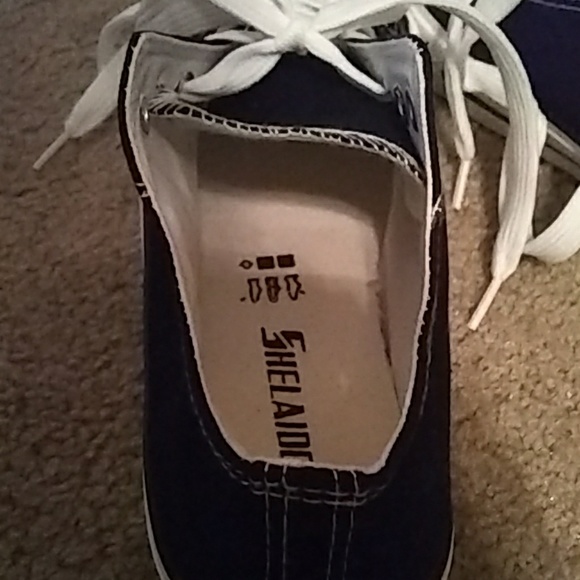 Shoes - Picture 4 of 4